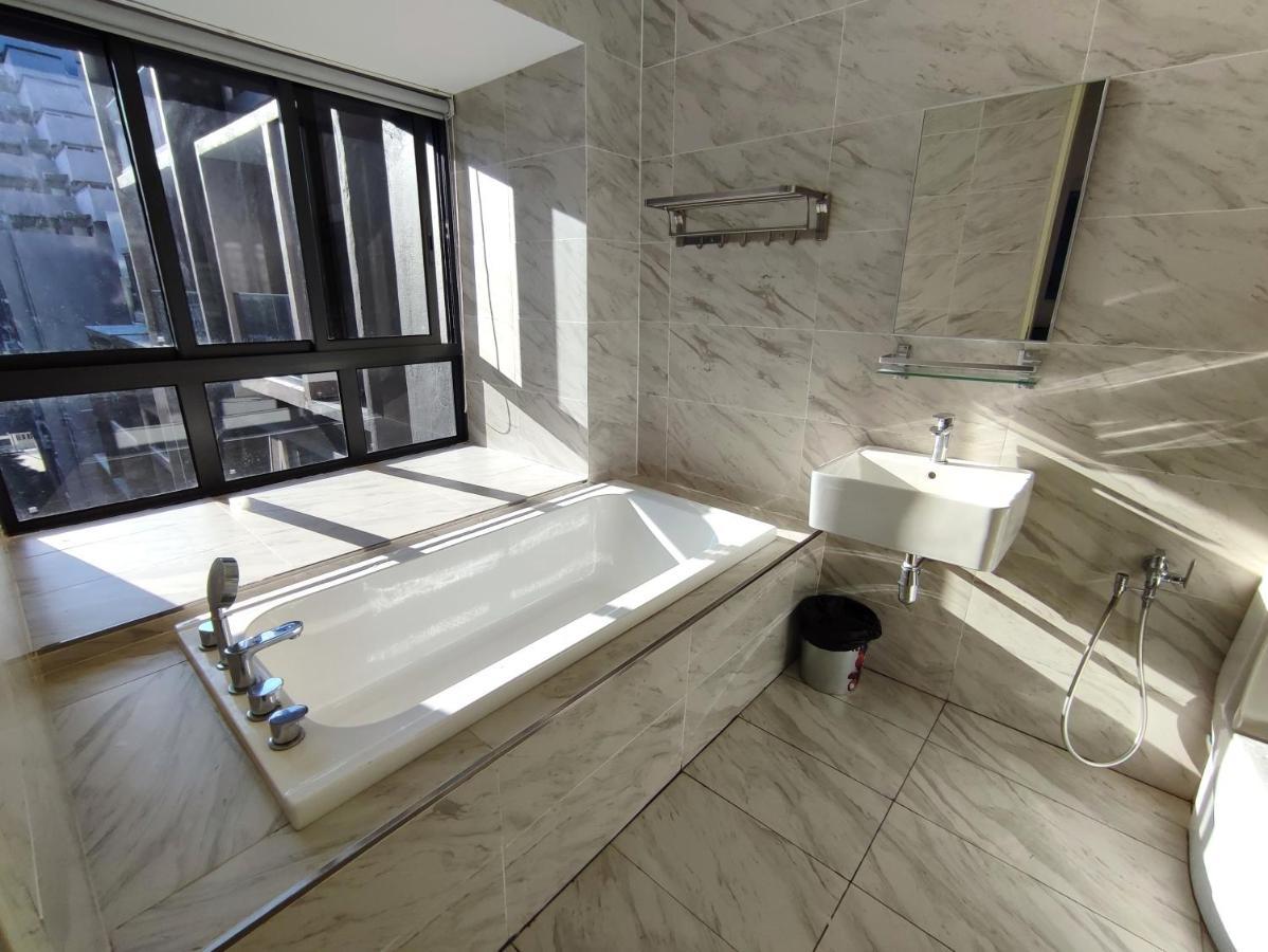Melaka Town - Imperio Residence Studio With Bathtub מראה חיצוני תמונה